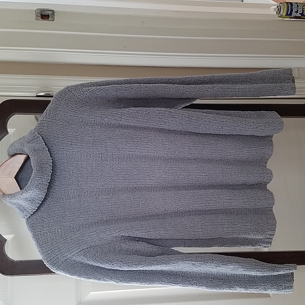 Cherokee blue grey colored sweater with a soft cowl neck. Nice stripe weave